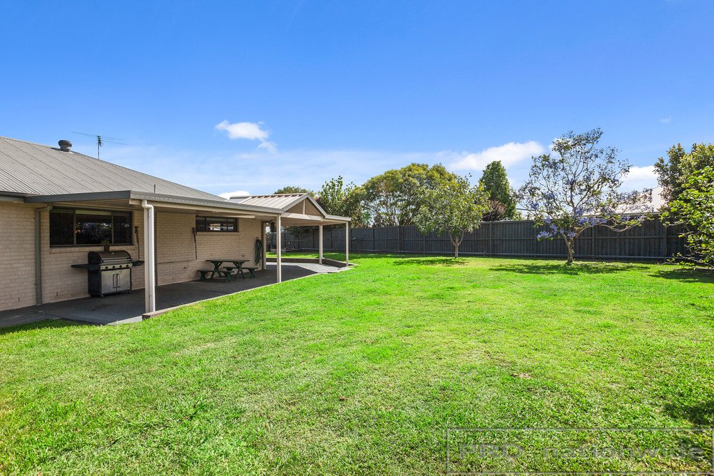 8 Rodwell Place RAWORTH 4