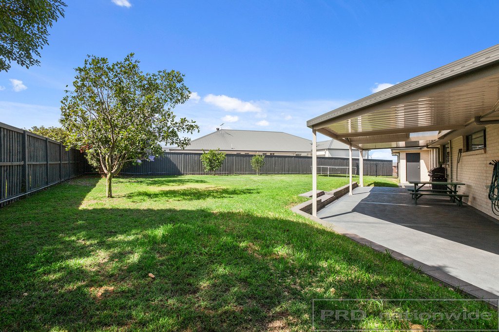 8 Rodwell Place RAWORTH 7