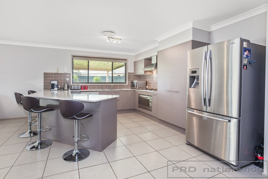 8 Rodwell Place RAWORTH 16