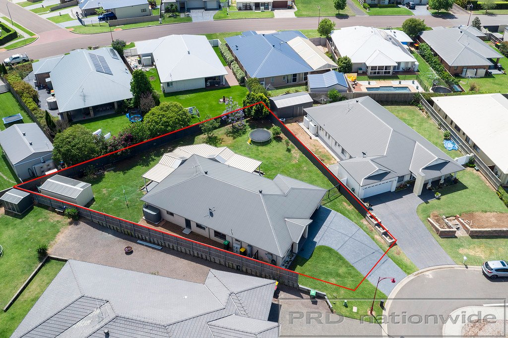 8 Rodwell Place RAWORTH 26