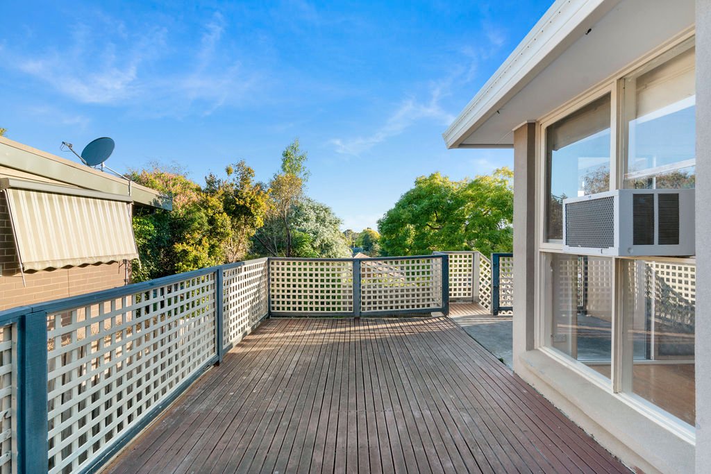 Real Estate and Property in 8 Rohan Street, Viewbank, VIC