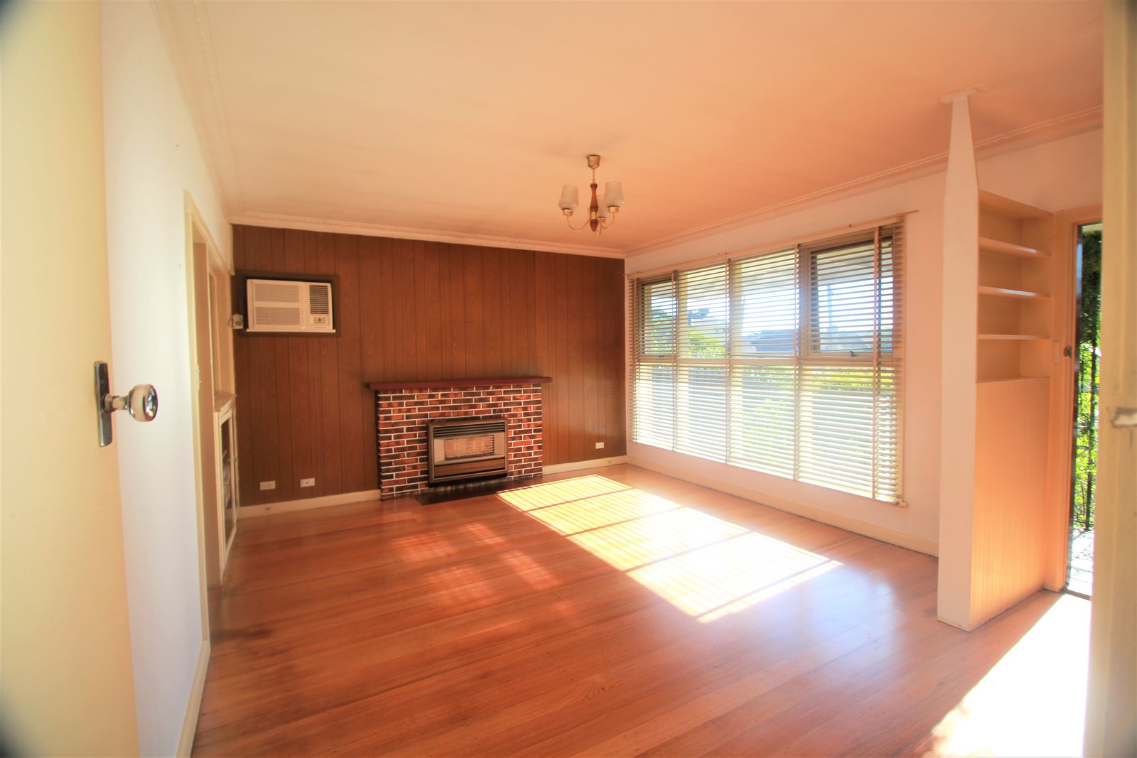 Gallery: 8 Romney Court