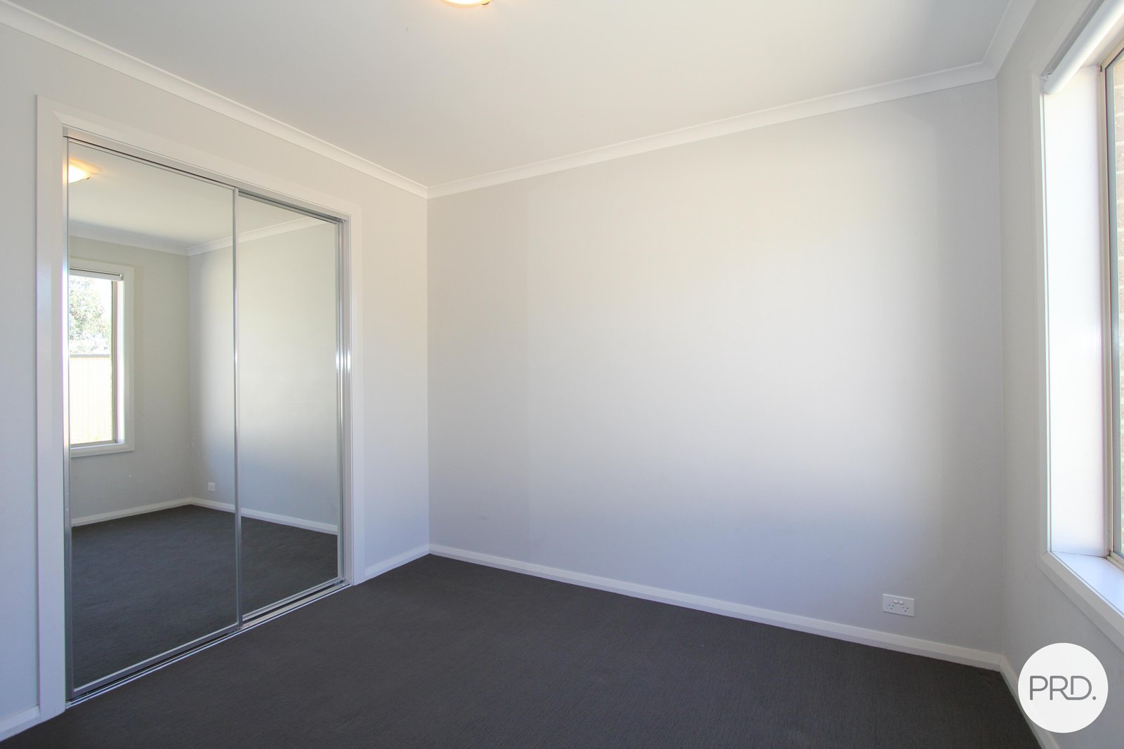 8 Ron Court CANADIAN 7