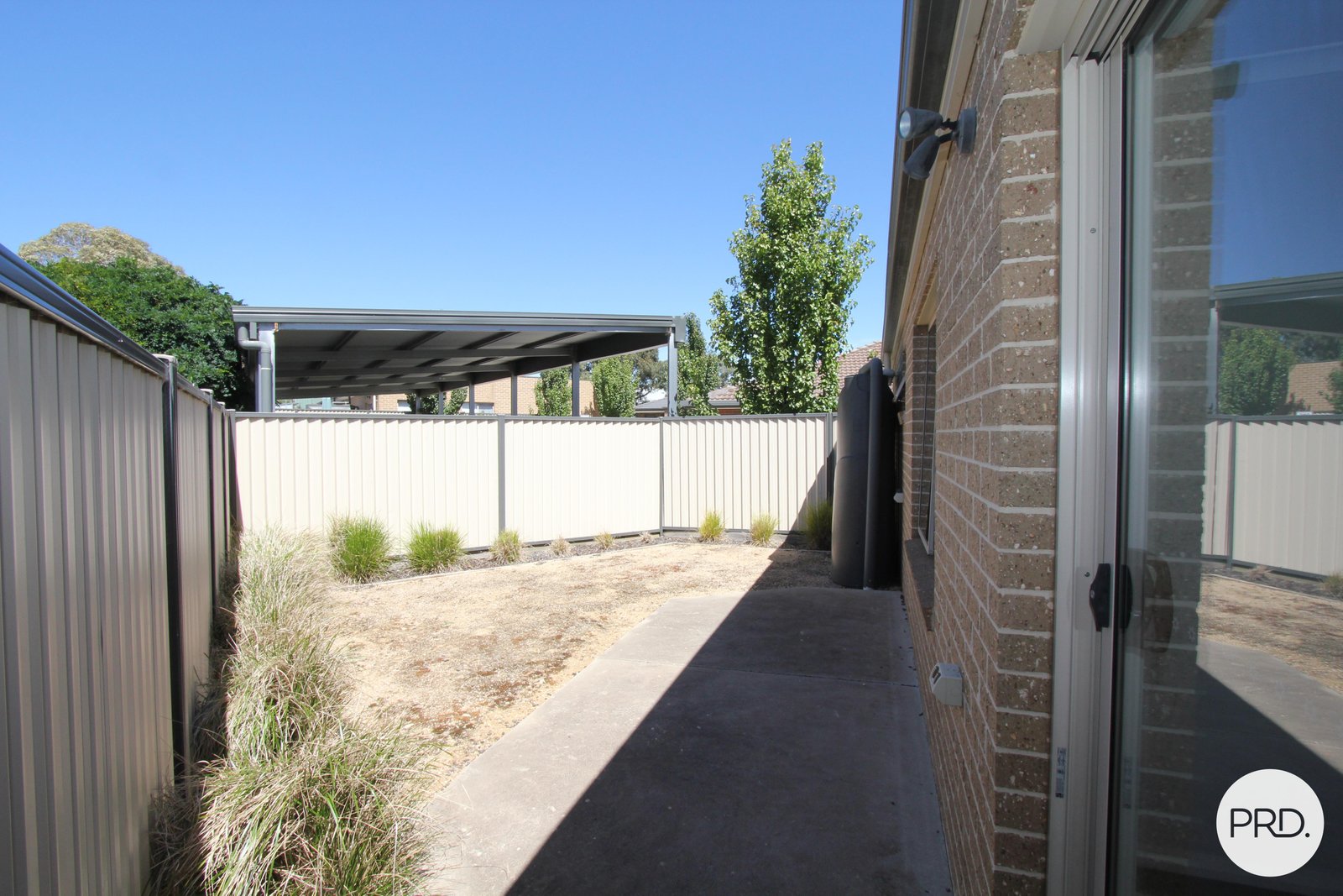 8 Ron Court CANADIAN 12