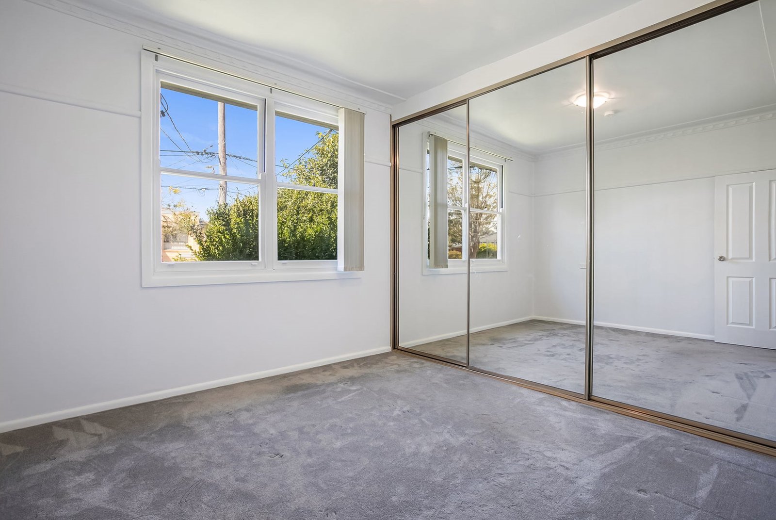 8 Rona Street PEAKHURST 4