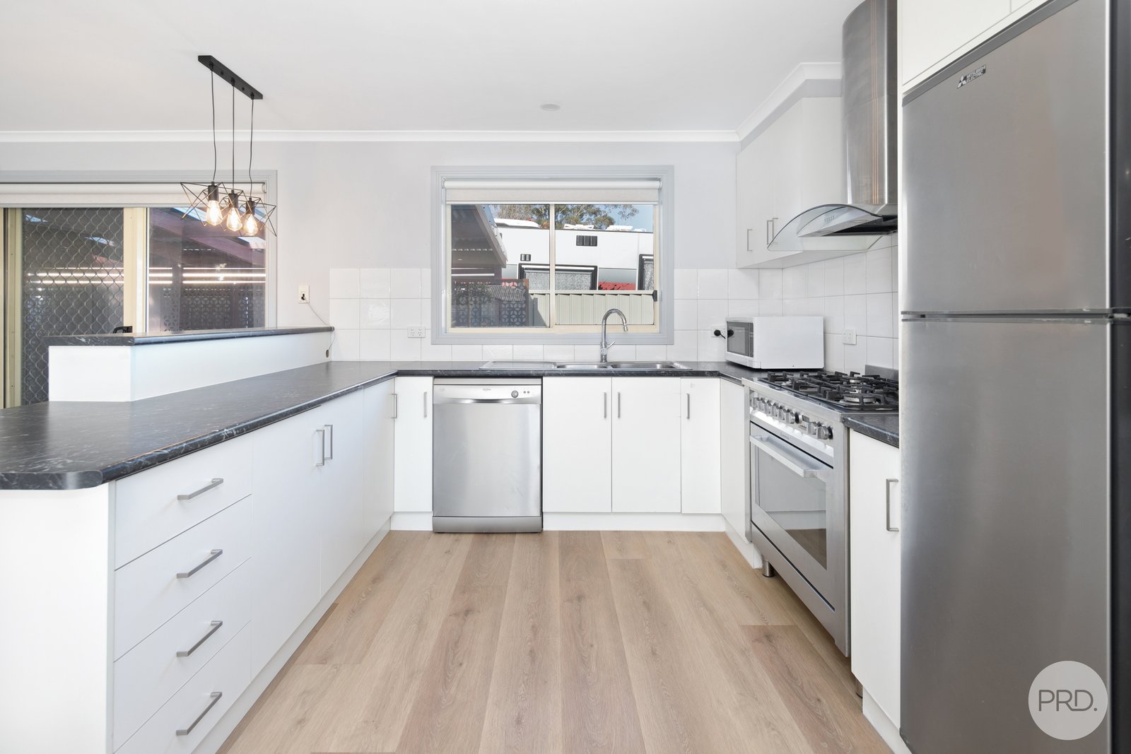 8 Rorey Street DELACOMBE 3