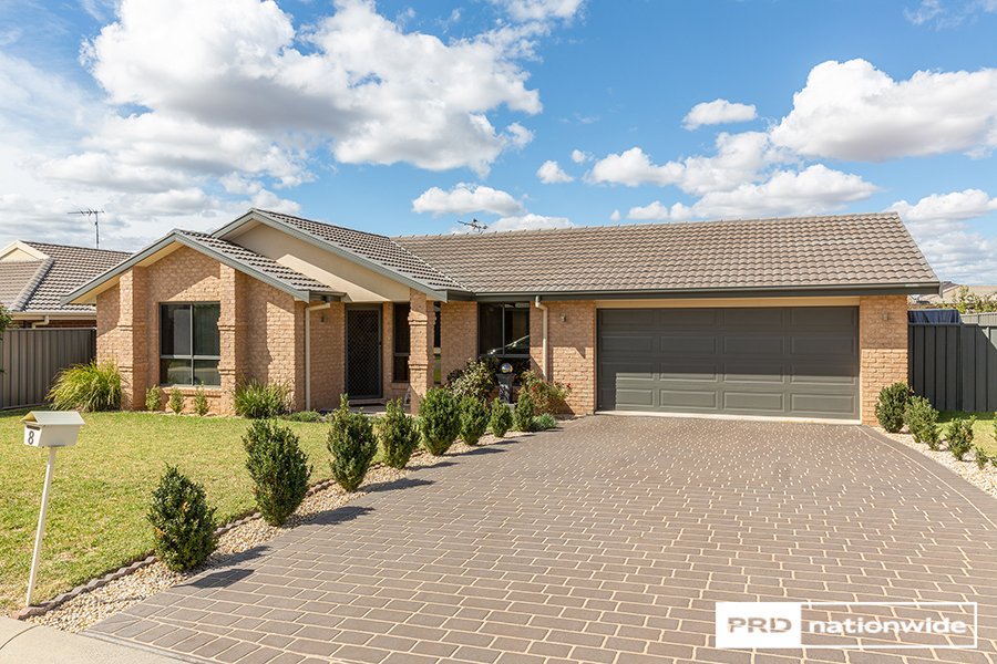 8 Rosella Avenue TAMWORTH 1