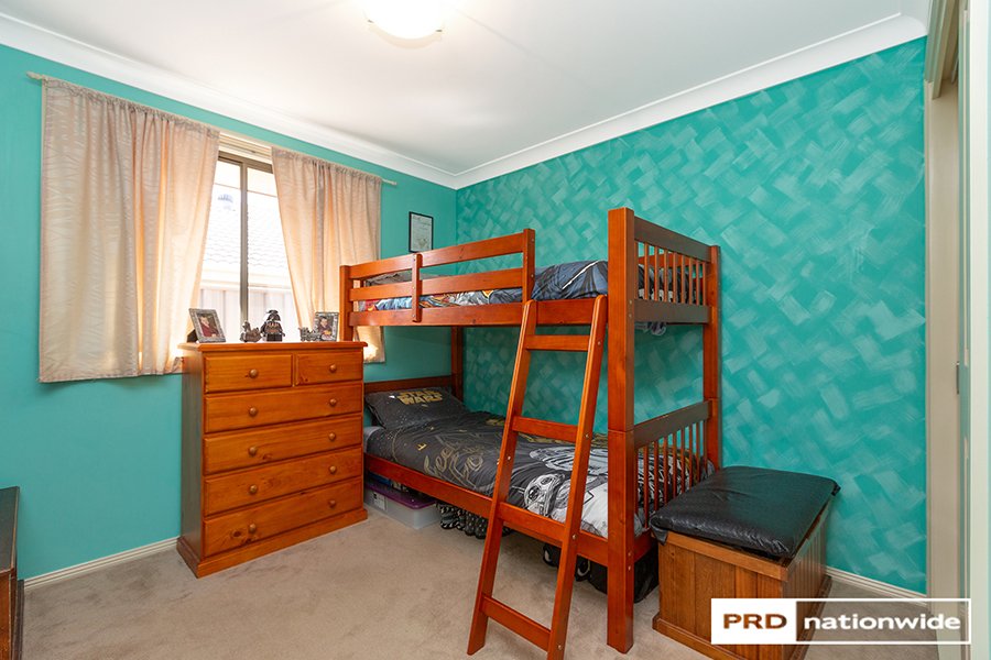 8 Rosella Avenue TAMWORTH 14