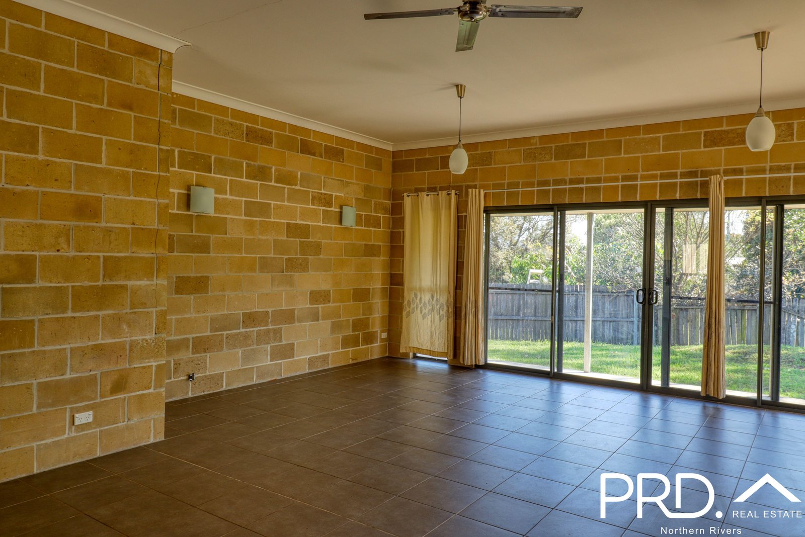 8 Rosewood Place KYOGLE 4