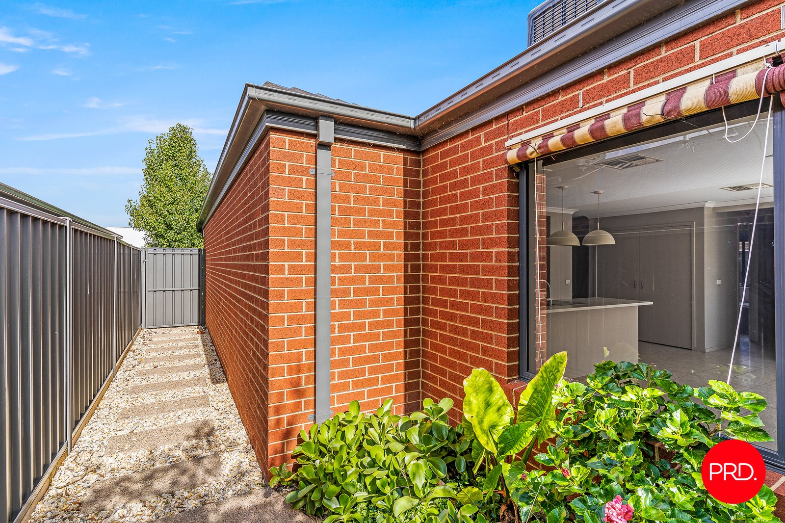 8 Rothschild Close EPSOM 14