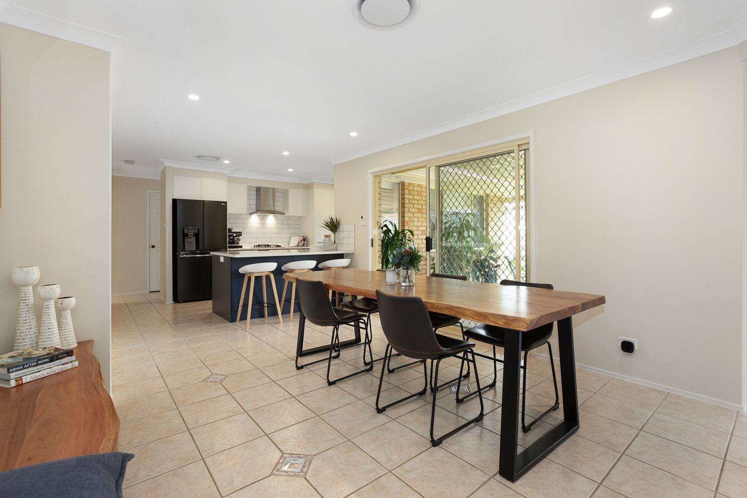 8 Royal Oak Avenue THORNTON 8