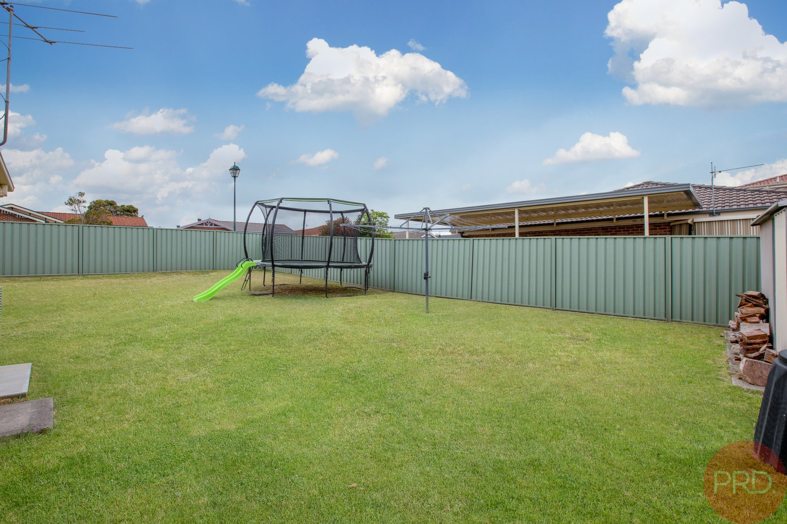 8 Royal Oak Avenue THORNTON 16