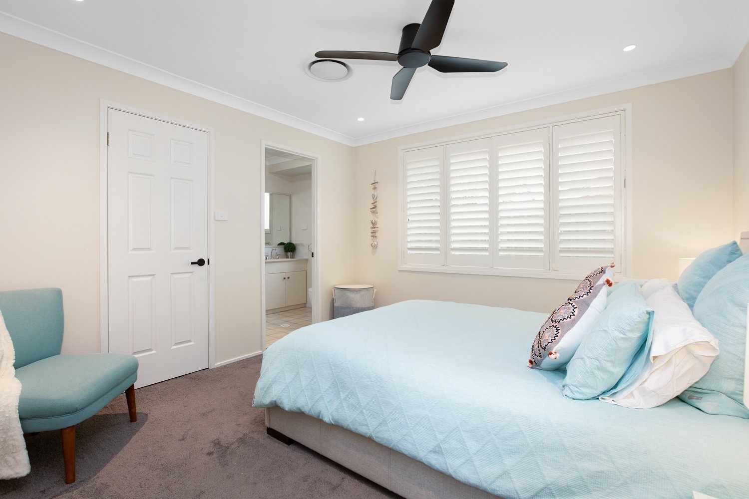 8 Royal Oak Avenue THORNTON 17