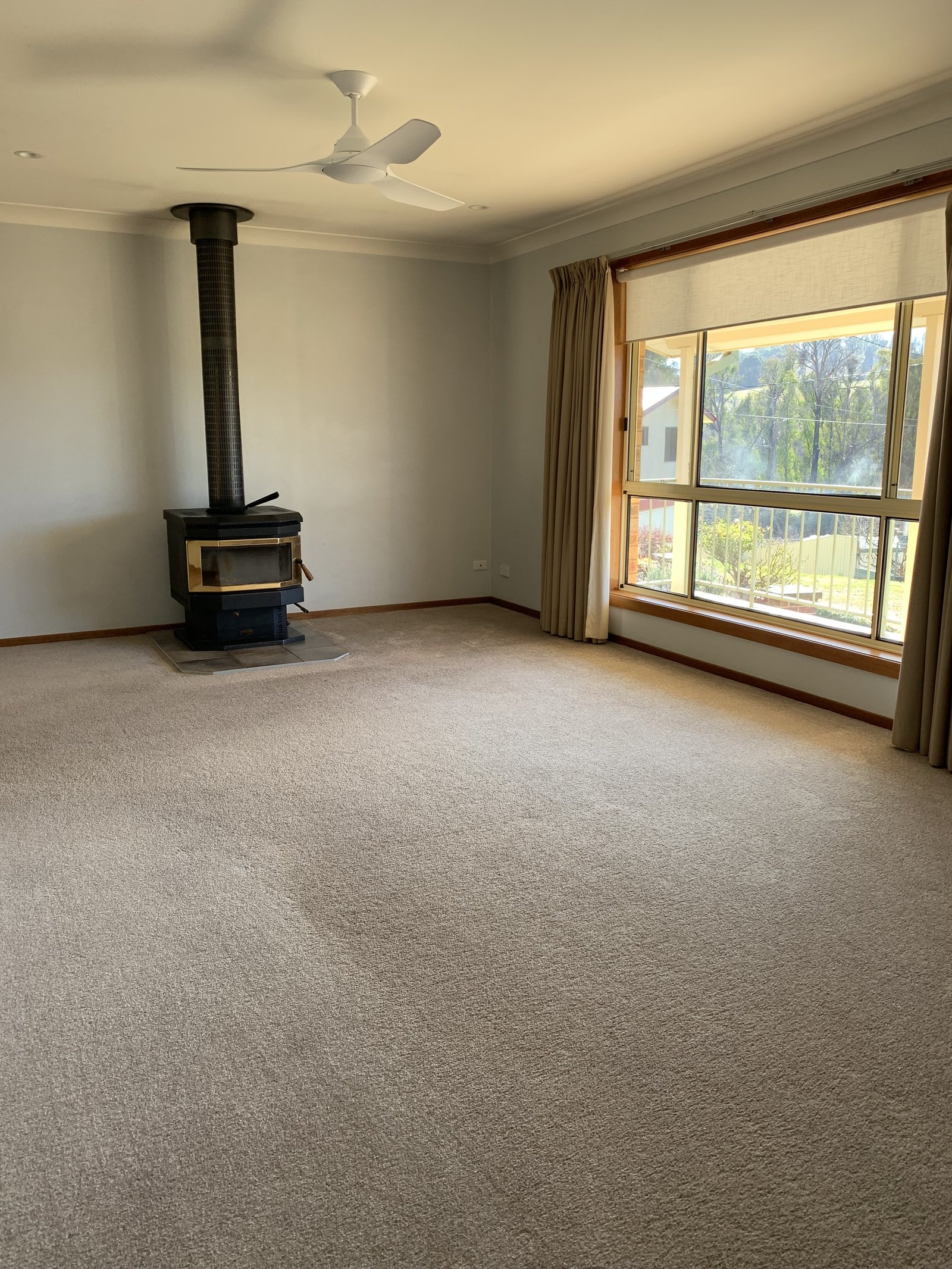 8 Royden Close BATLOW 2