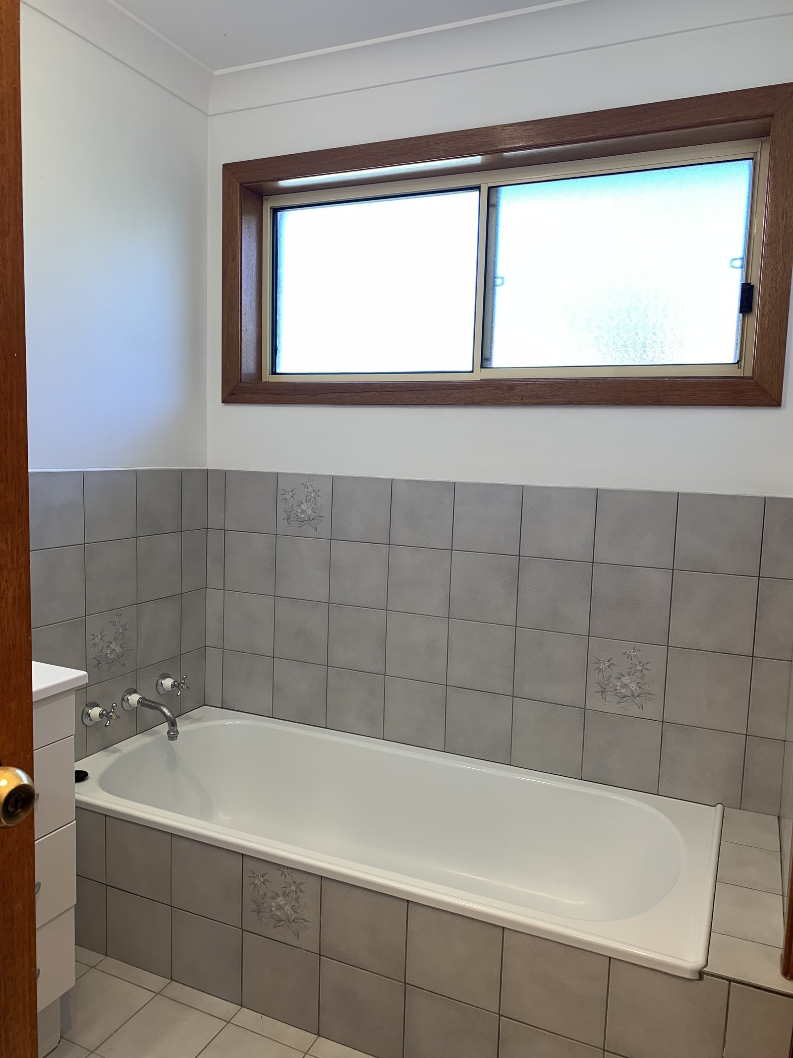 8 Royden Close BATLOW 9