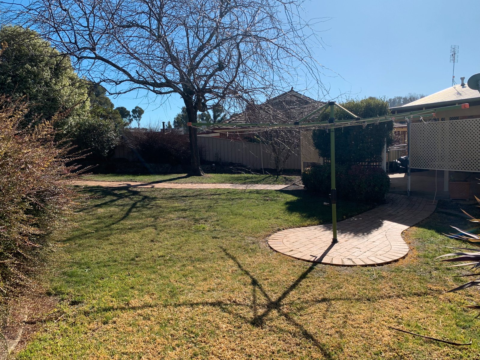 8 Royden Close BATLOW 12