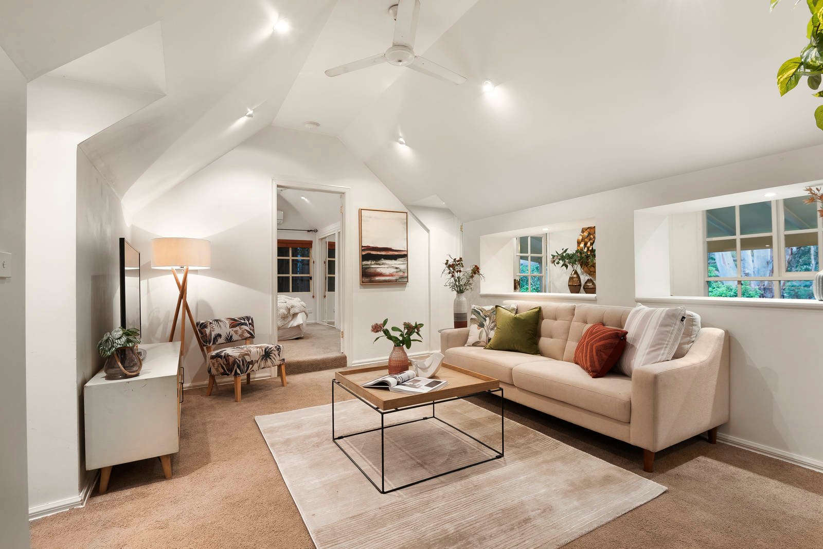 Real Estate and Property in 8 Russell Road, Warrandyte, VIC