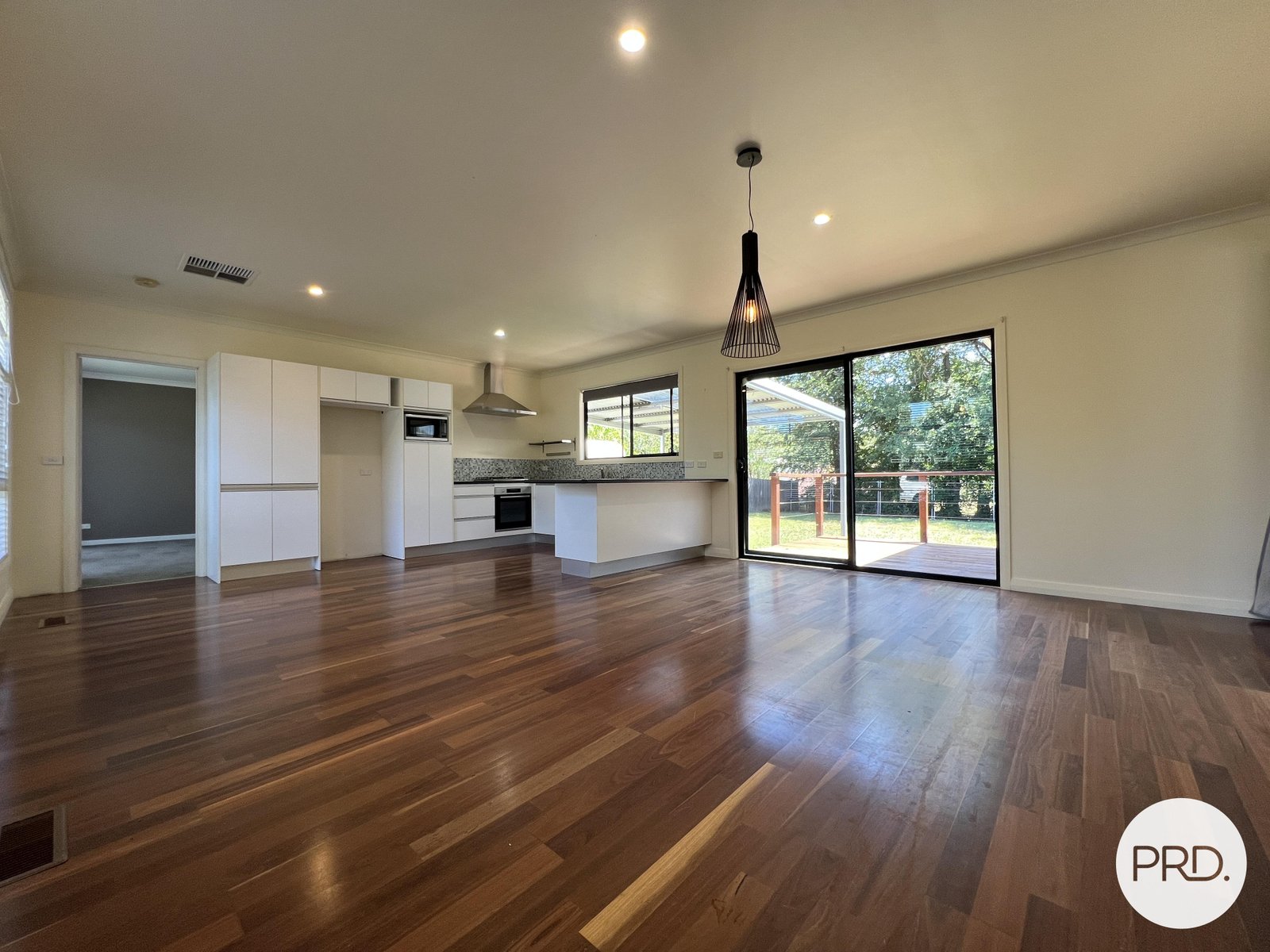 8 Rutledge Street BUNGENDORE 3