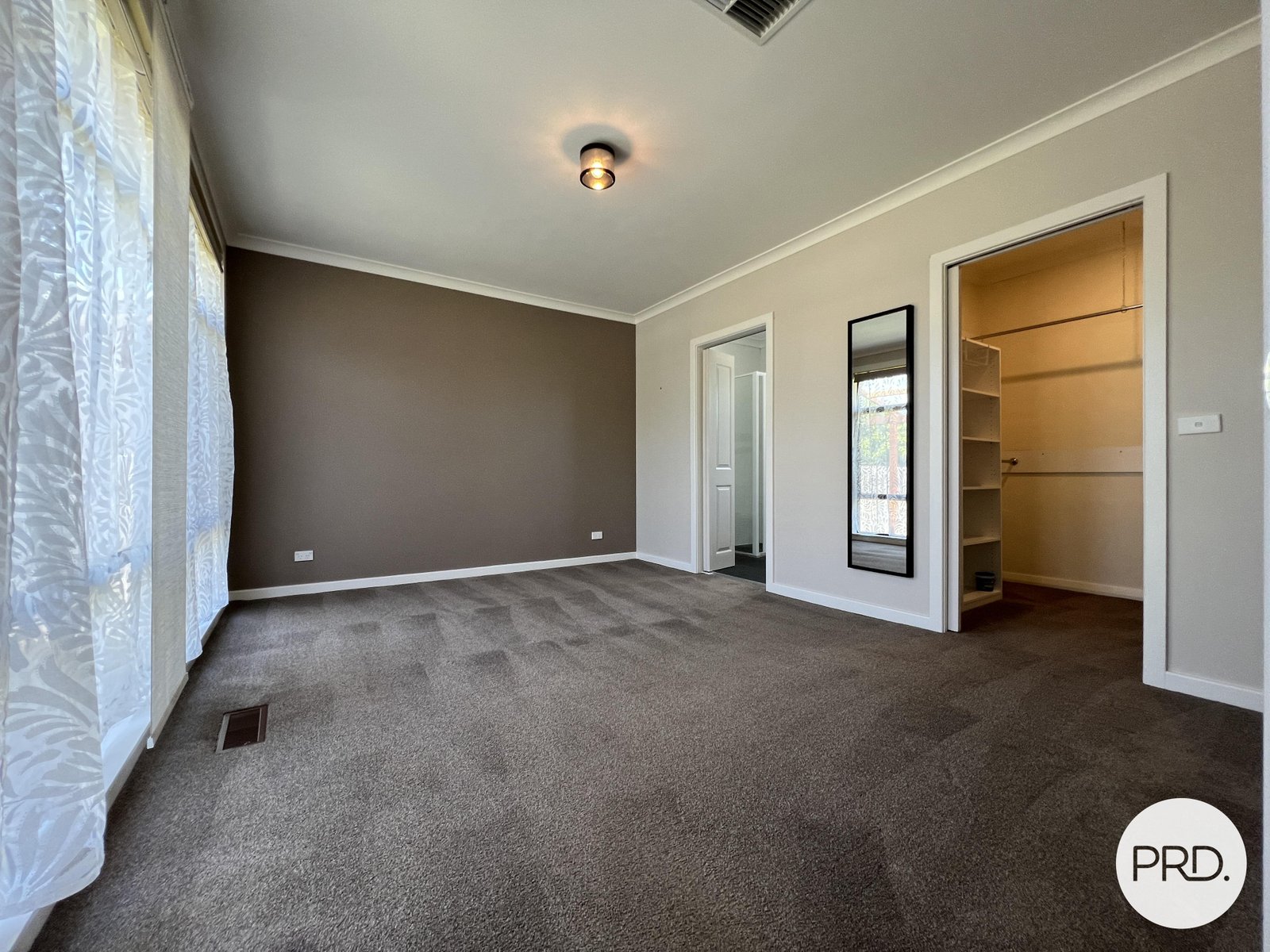 8 Rutledge Street BUNGENDORE 5