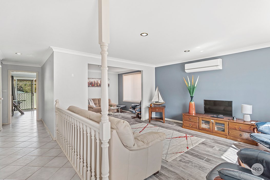 8 Salamander Gardens Court SALAMANDER BAY 1