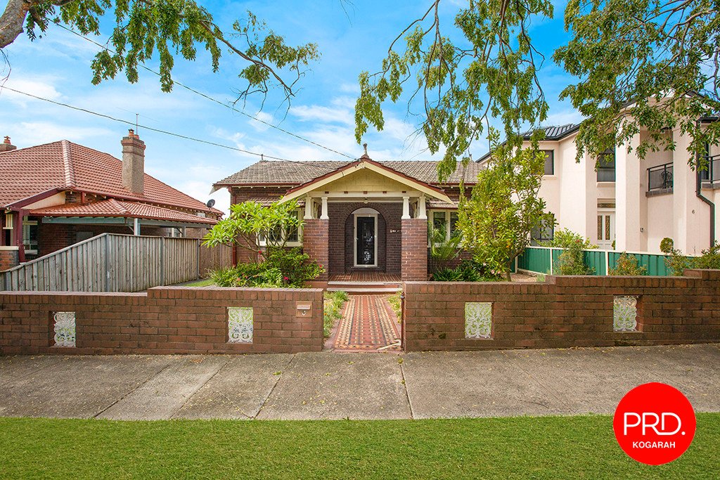 8 Salisbury Avenue BEXLEY 1