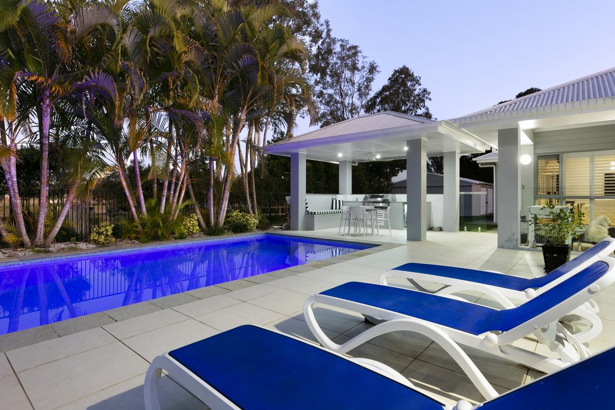 8 Samuel Drive TALLEBUDGERA 2