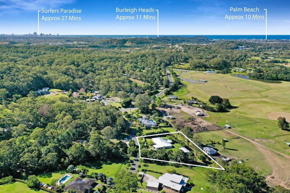 8 Samuel Drive TALLEBUDGERA 6