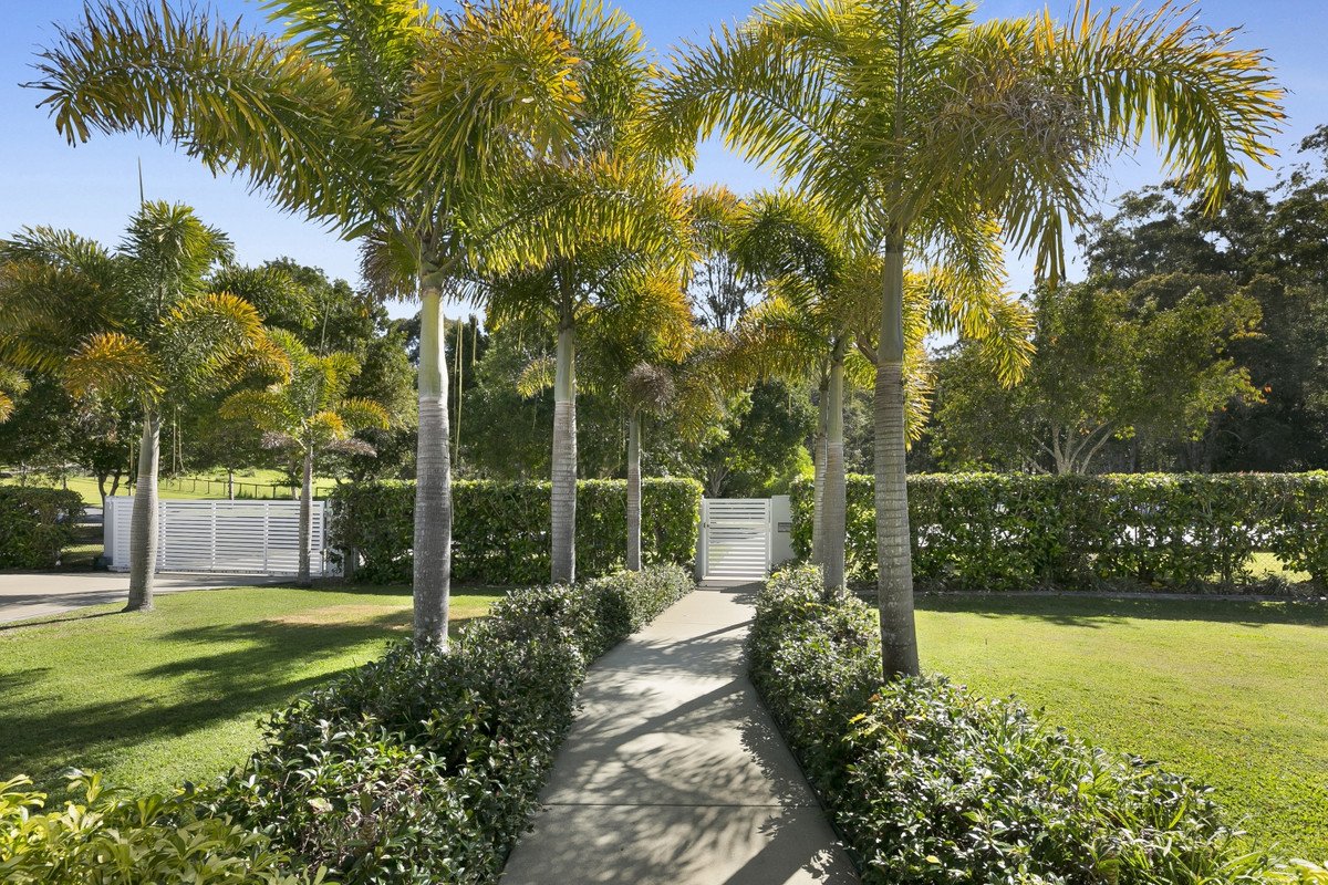 8 Samuel Drive TALLEBUDGERA 12