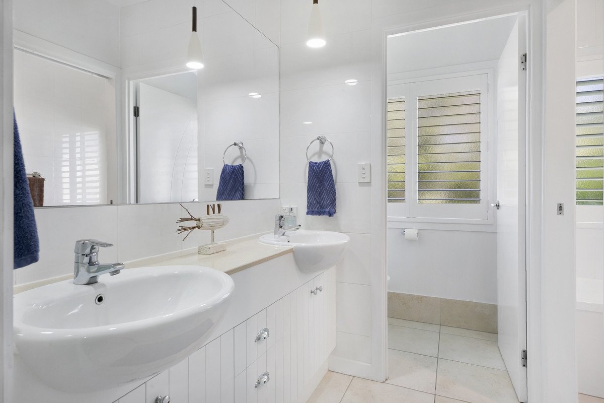 8 Samuel Drive TALLEBUDGERA 27