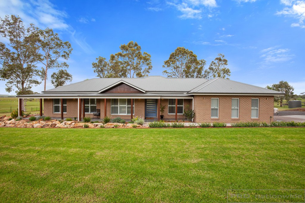 8 Sanctuary Pl  WALLALONG 6