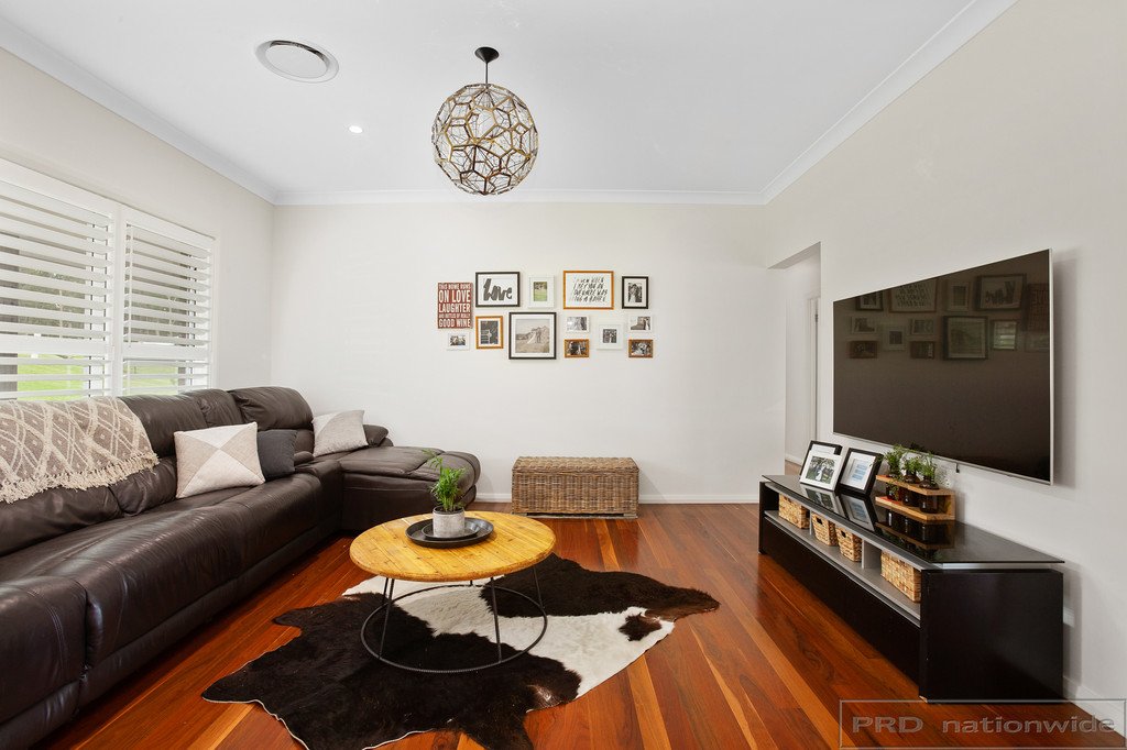 8 Sanctuary Pl  WALLALONG 7