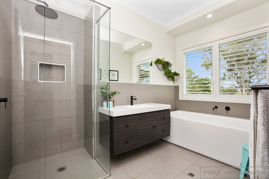 8 Sanctuary Pl  WALLALONG 11