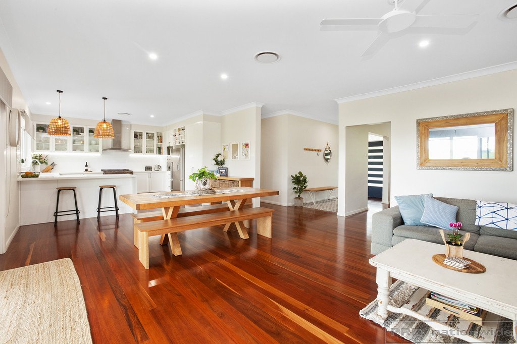 8 Sanctuary Pl  WALLALONG 15