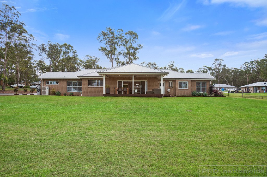 8 Sanctuary Pl  WALLALONG 21