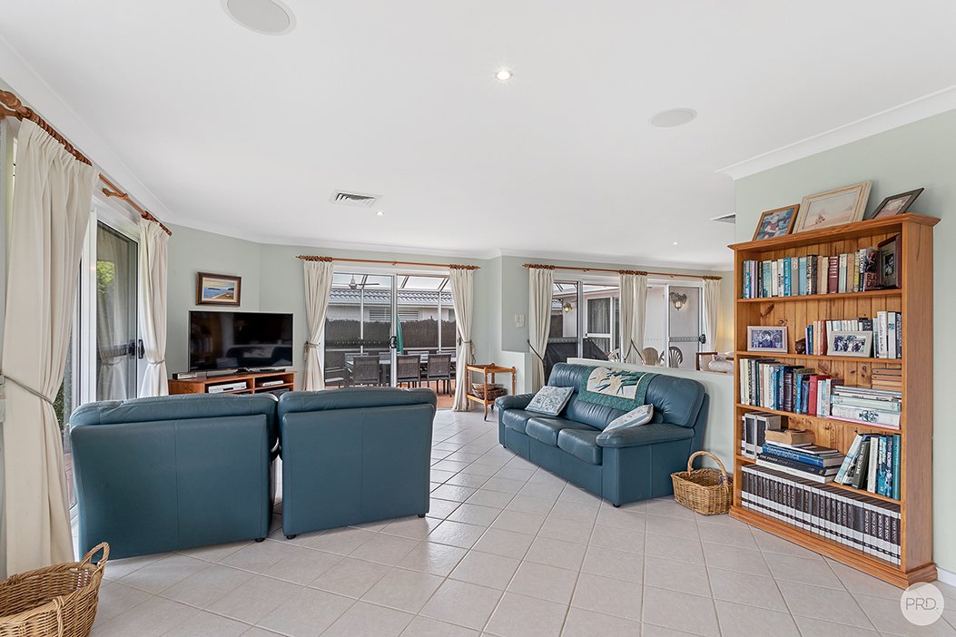 8 Sanderling Close SALAMANDER BAY 15