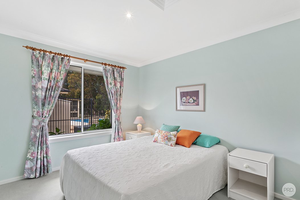 8 Sanderling Close SALAMANDER BAY 17