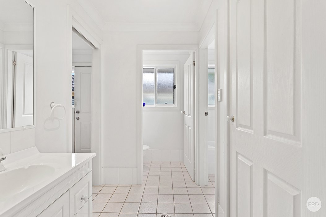 8 Sanderling Close SALAMANDER BAY 18