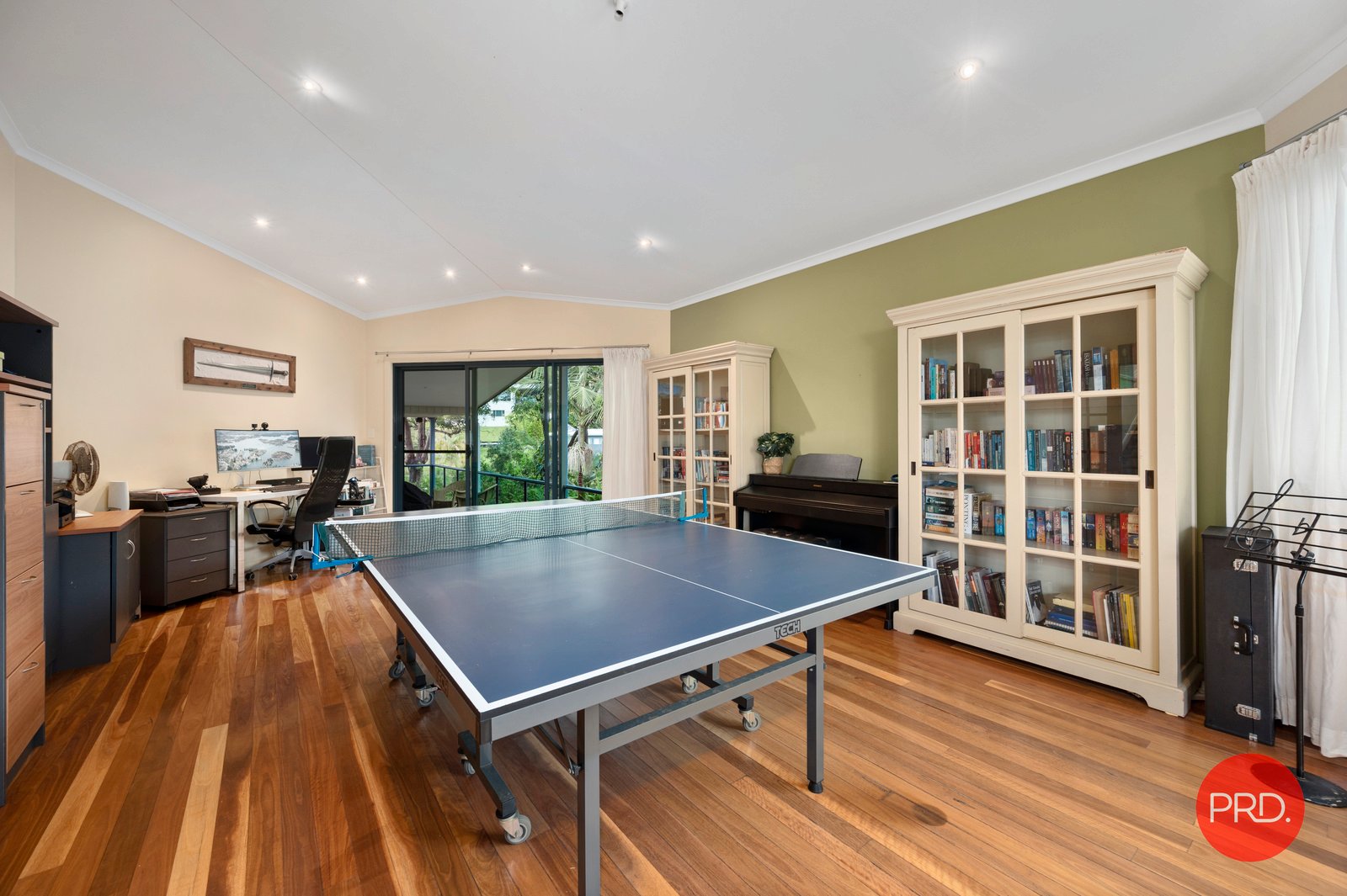 8 Sandy Beach Road KORORA 11