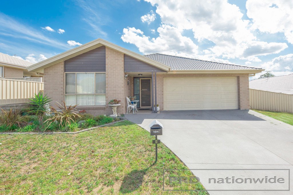 8 Sapphire Drive RUTHERFORD 1