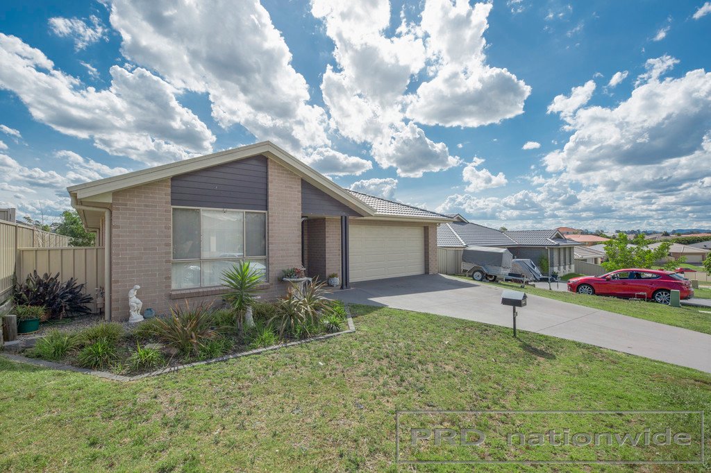 8 Sapphire Drive RUTHERFORD 2