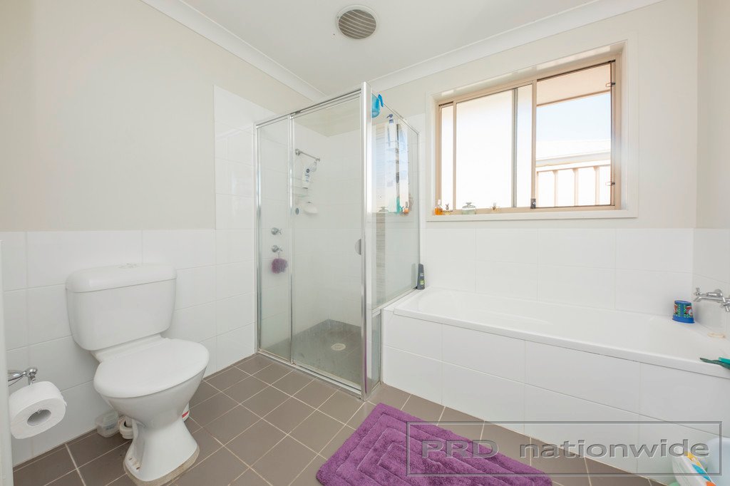8 Sapphire Drive RUTHERFORD 9
