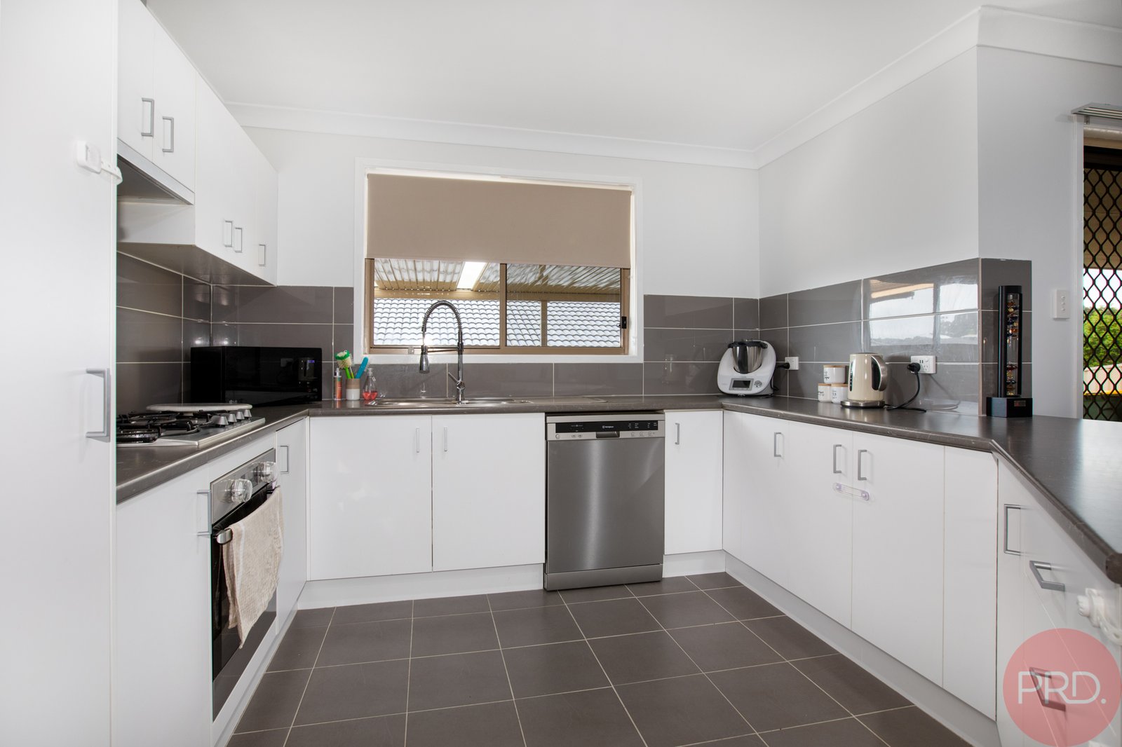 8 Sapphire Drive RUTHERFORD 5