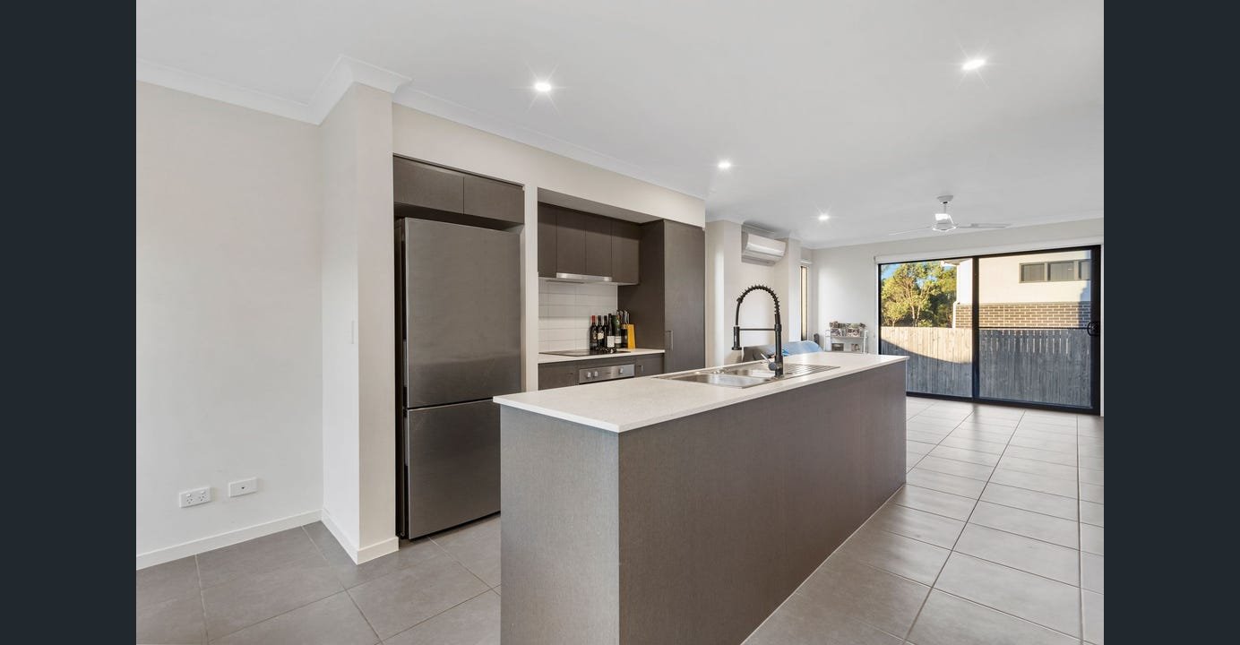 8 Savanna Gardens PIMPAMA 4