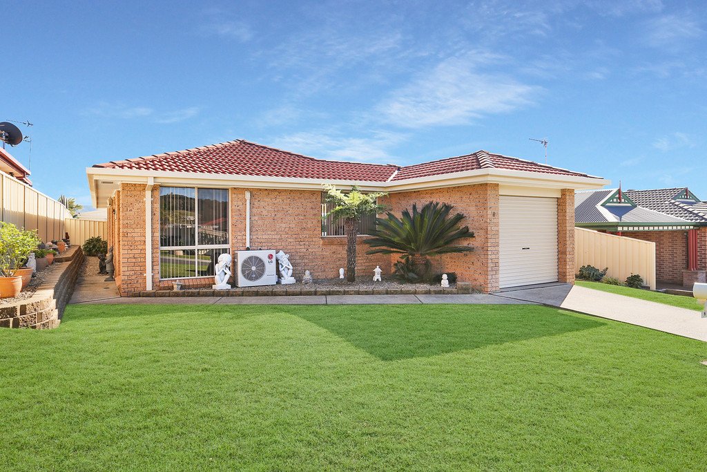 8 Sawtell Street ALBION PARK 1