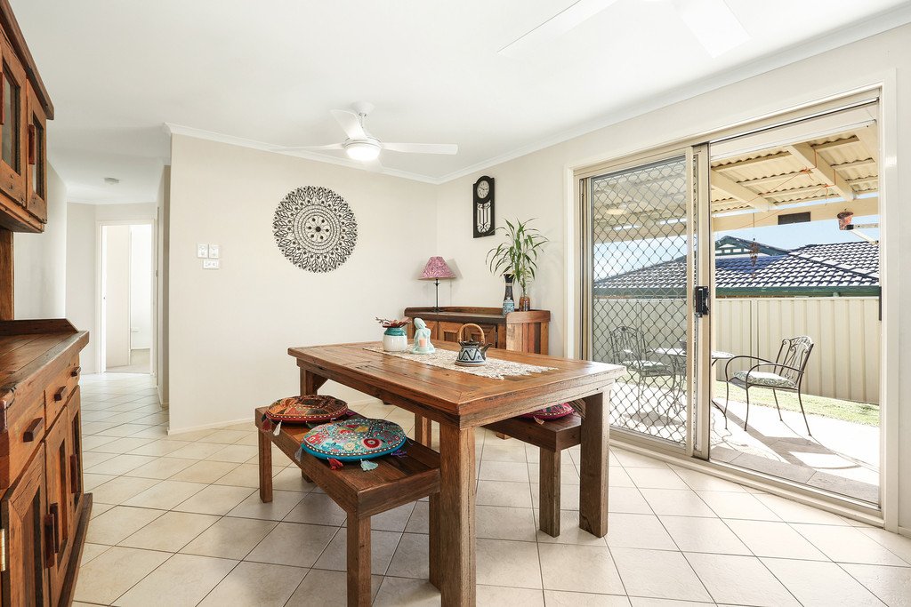 8 Sawtell Street ALBION PARK 4