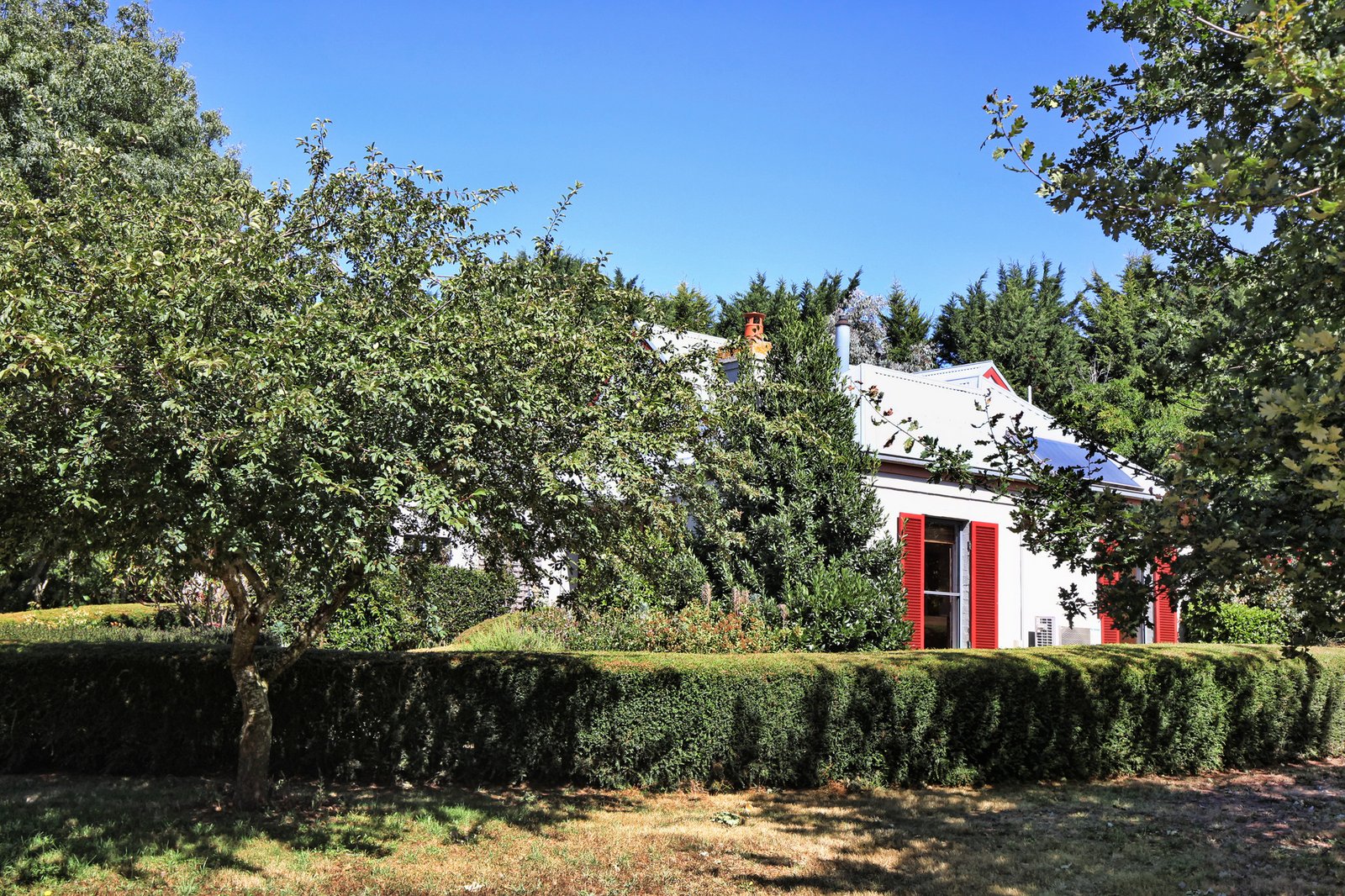 Real Estate and Property in 8 Scotia Place, Woodend, VIC