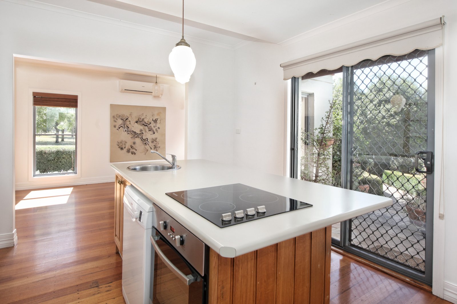 Real Estate and Property in 8 Scotia Place, Woodend, VIC