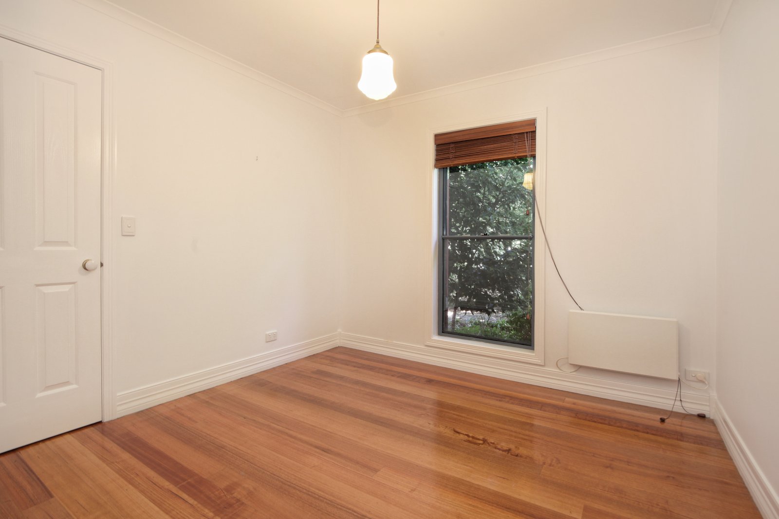 Real Estate and Property in 8 Scotia Place, Woodend, VIC