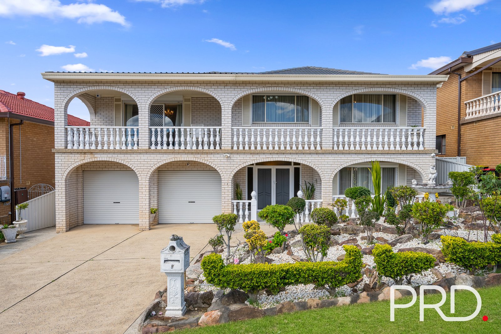 8 Segefield Place CASULA 1