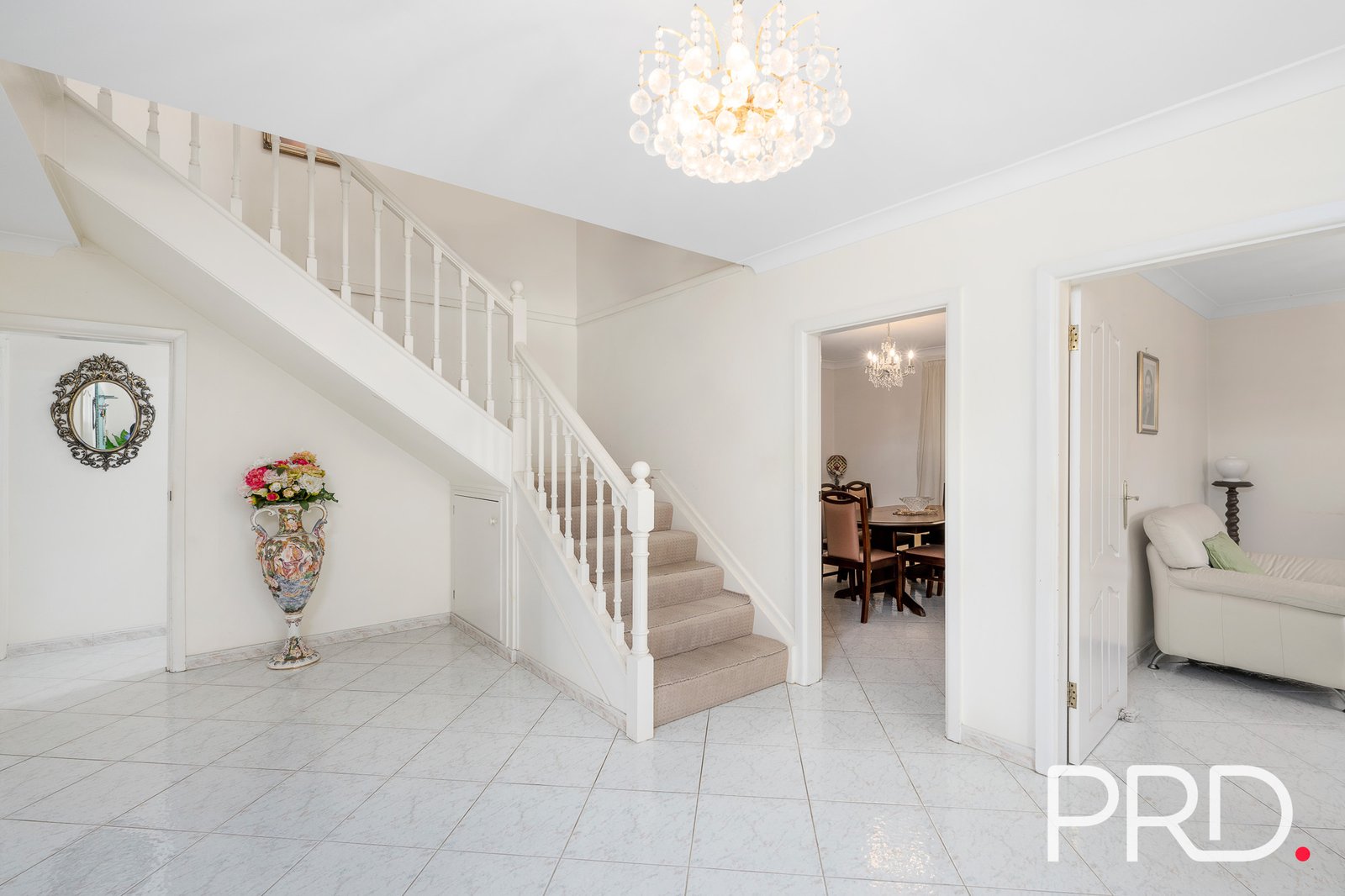 8 Segefield Place CASULA 3